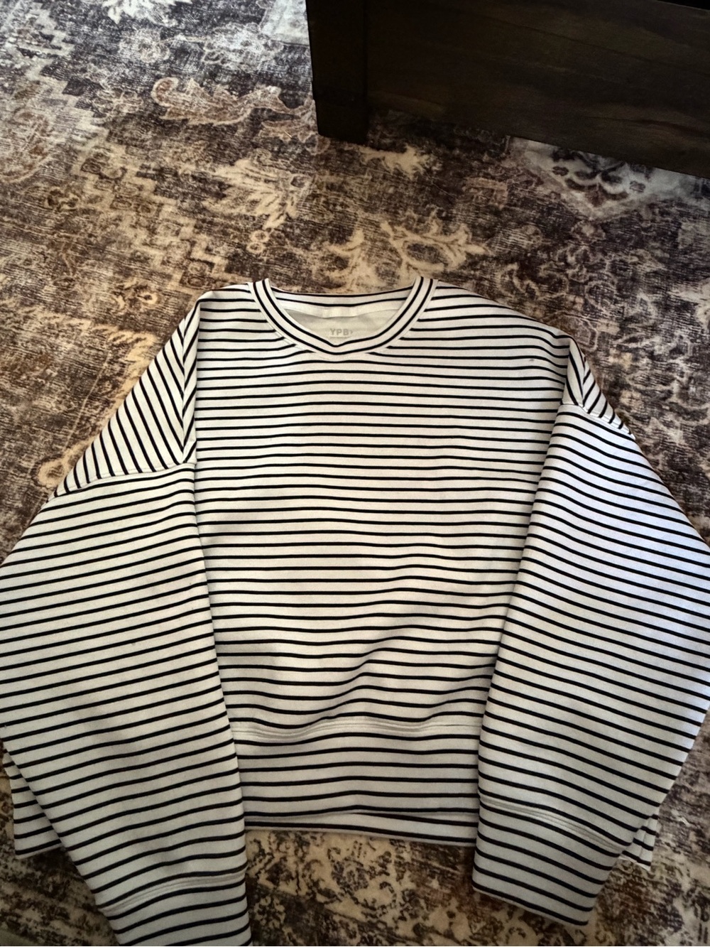 Abercrombie YPB Sweatshirt - Black & White